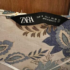 Beautiful print top with knot